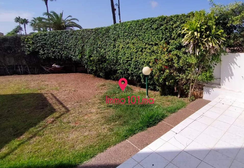 Villa à vendre à Hay Riad SIV1117